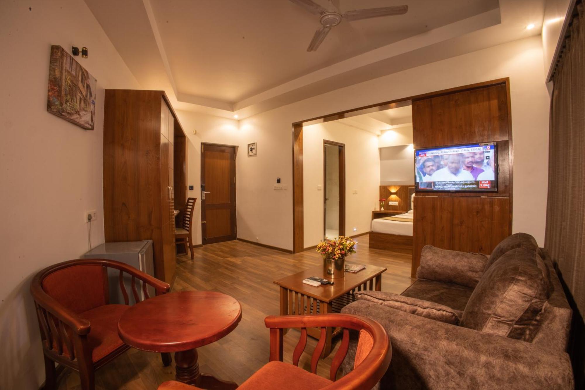 Metro Plaza Hotel By Rak Rooms, Mangaluru Zewnętrze zdjęcie