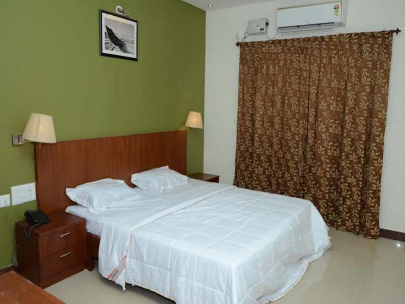 Metro Plaza Hotel By Rak Rooms, Mangaluru Zewnętrze zdjęcie